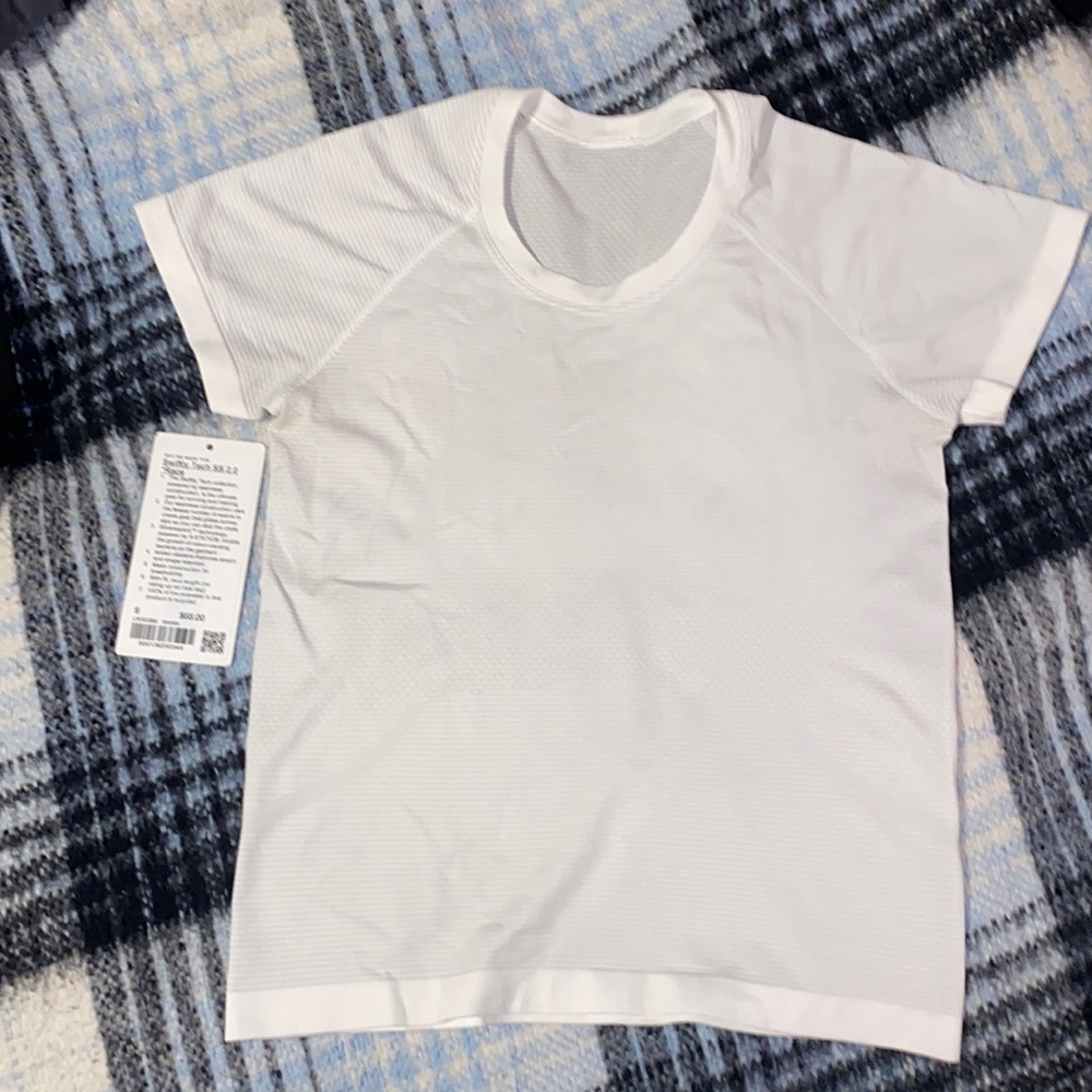 Lululemon White Swiftly Tech Tee Race Length Size 6
